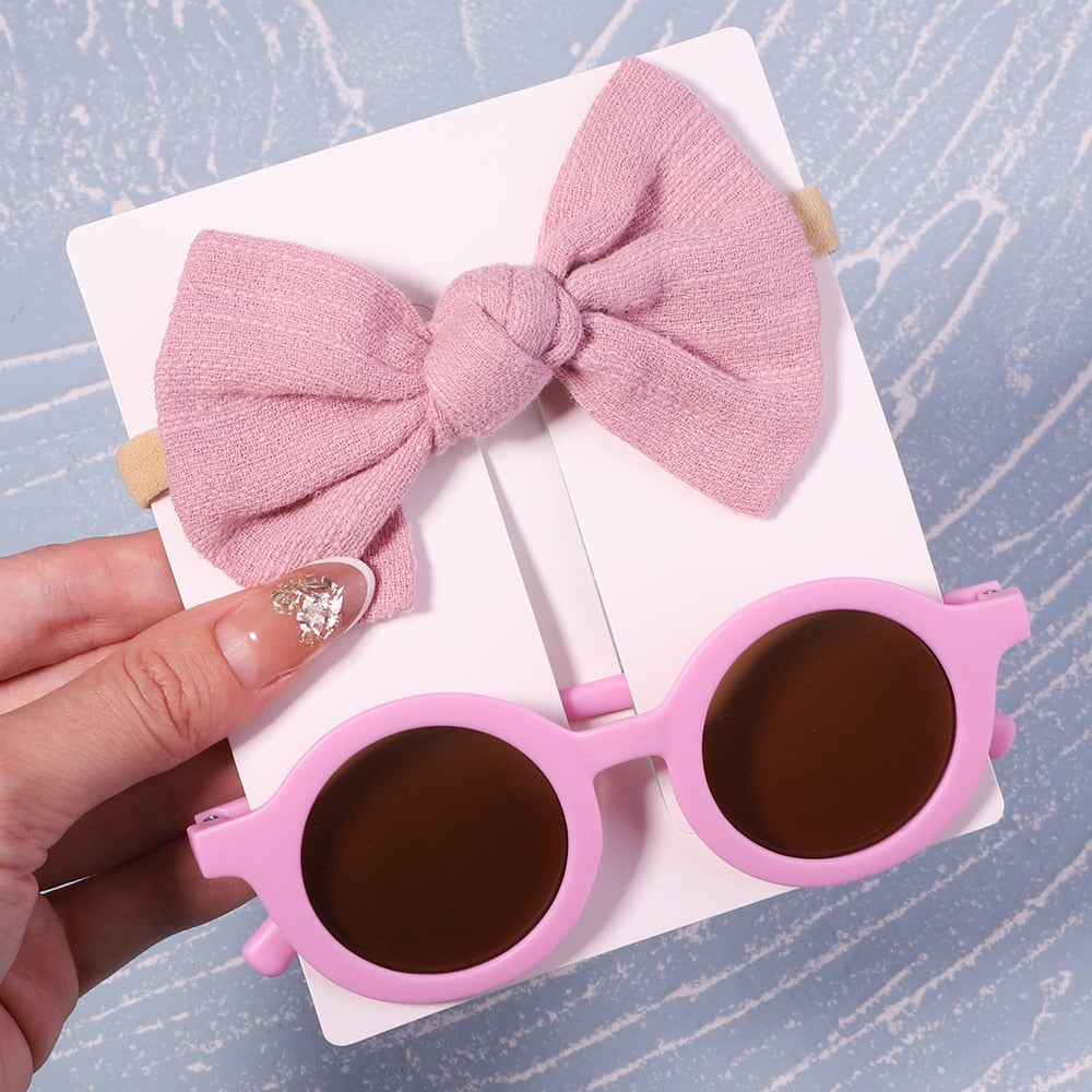 Kit lunettes de soleil colorées + chouchou assorti Ronde rose